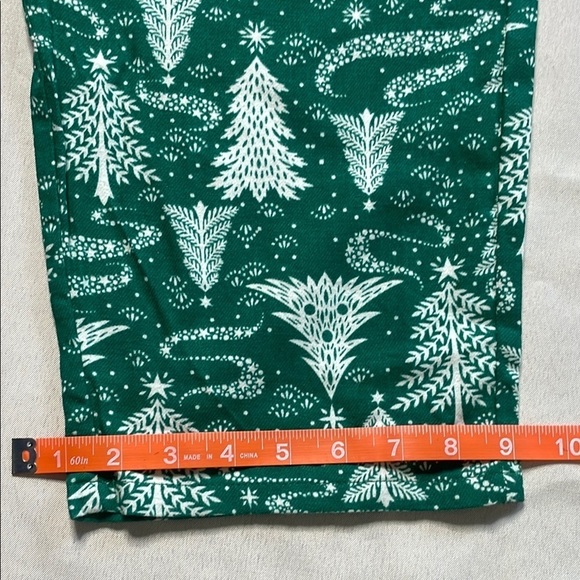 OLD NAVY Green and White Tree Print Pajama Pants - Picture 7 of 10